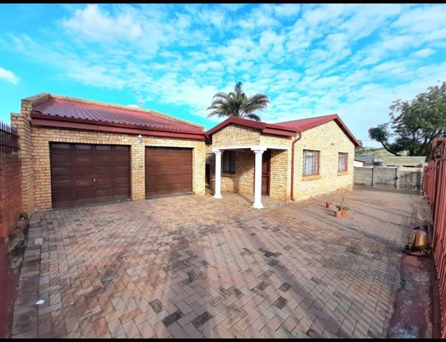 4 BEDROOM HOUSE FOR SALE IN LAUDIUM